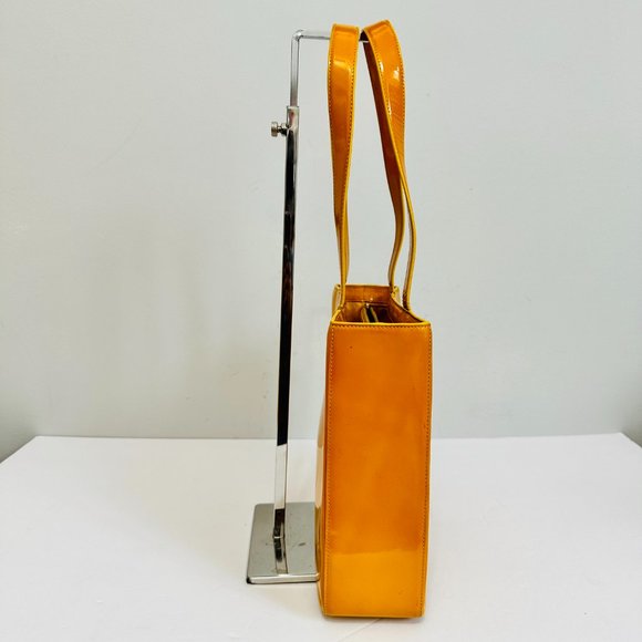 AUTHENTIC CHANEL PATENT LEATHER TOTE HANDLE BAG MADE IN FRANCE 6252108 W COA - Picture 6 of 13